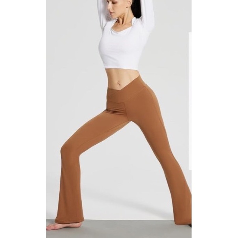 Halara Flare Signature Ultra Sculpt  Leggings Women Medium Brown New With Tags